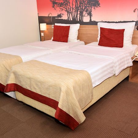 Expo Tower By Mellow Mood Hotels Budapest Ngoại thất bức ảnh