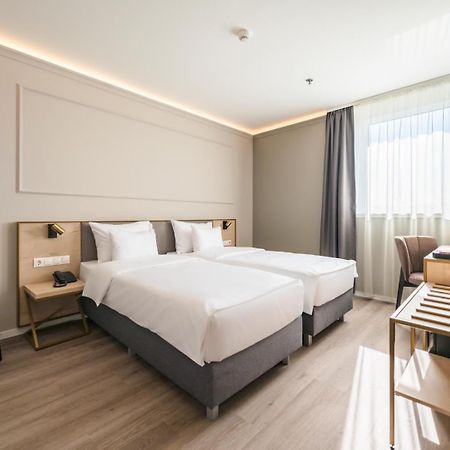 Expo Tower By Mellow Mood Hotels Budapest Ngoại thất bức ảnh