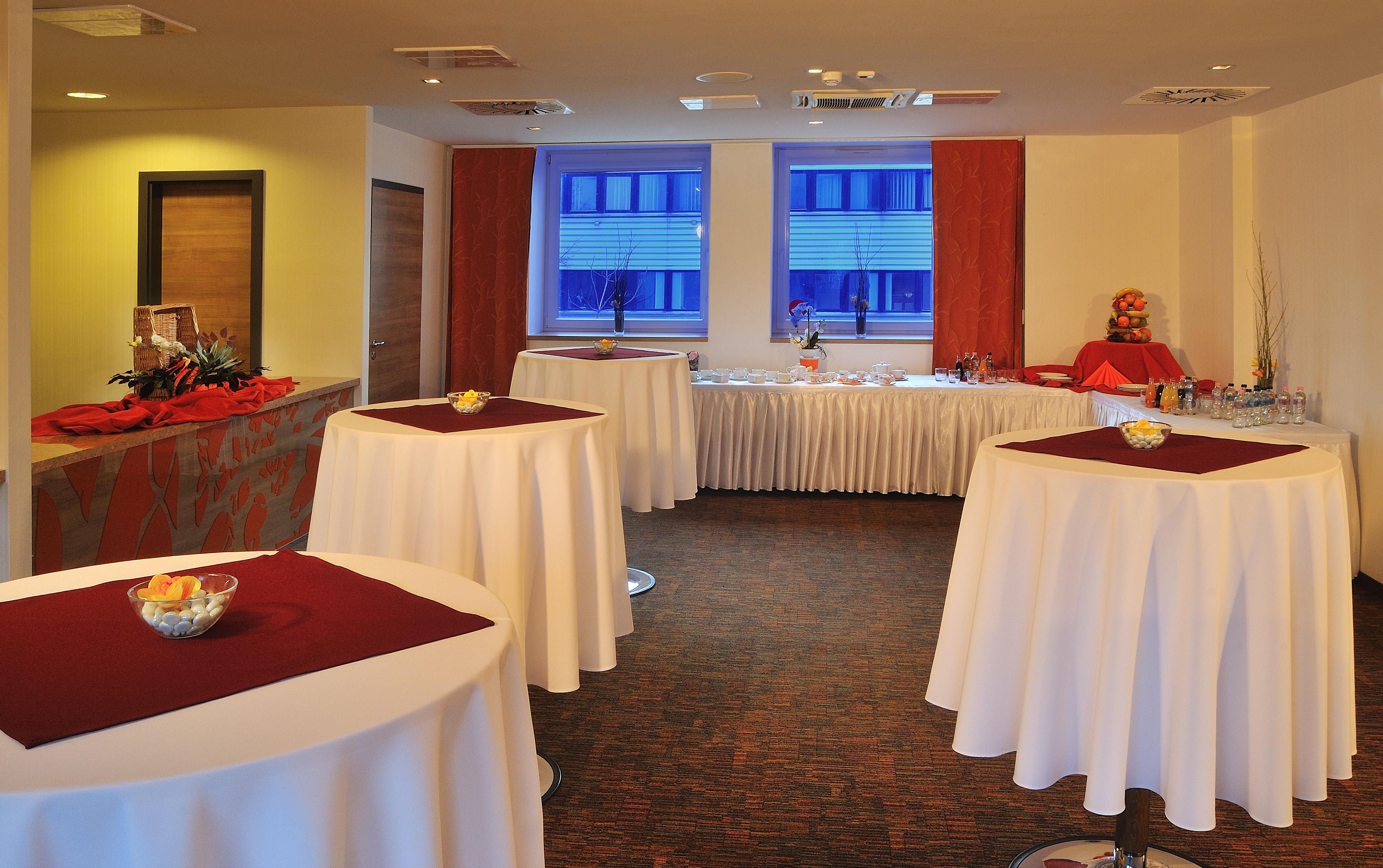 Expo Tower By Mellow Mood Hotels Budapest Ngoại thất bức ảnh