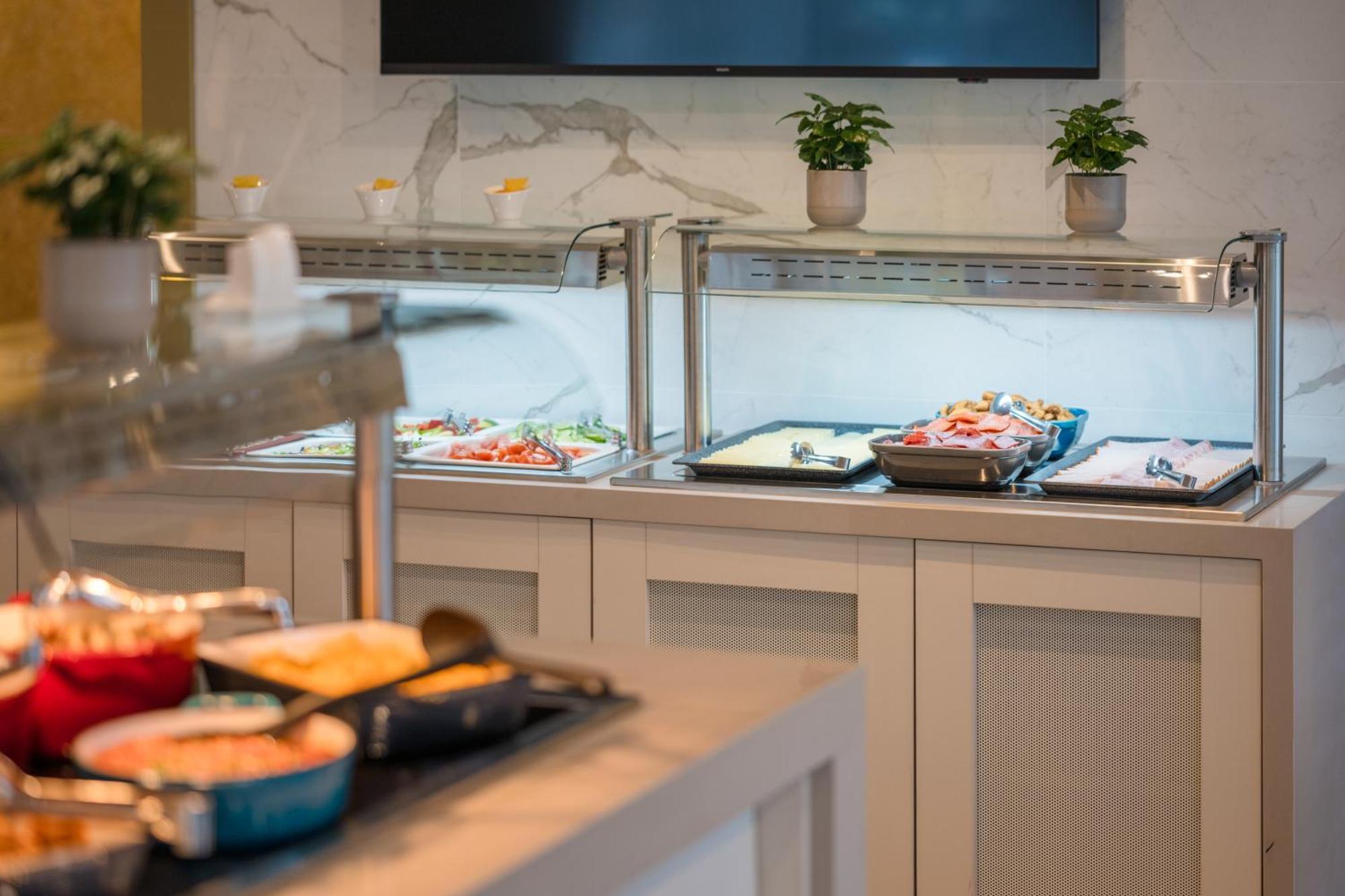 Expo Tower By Mellow Mood Hotels Budapest Ngoại thất bức ảnh