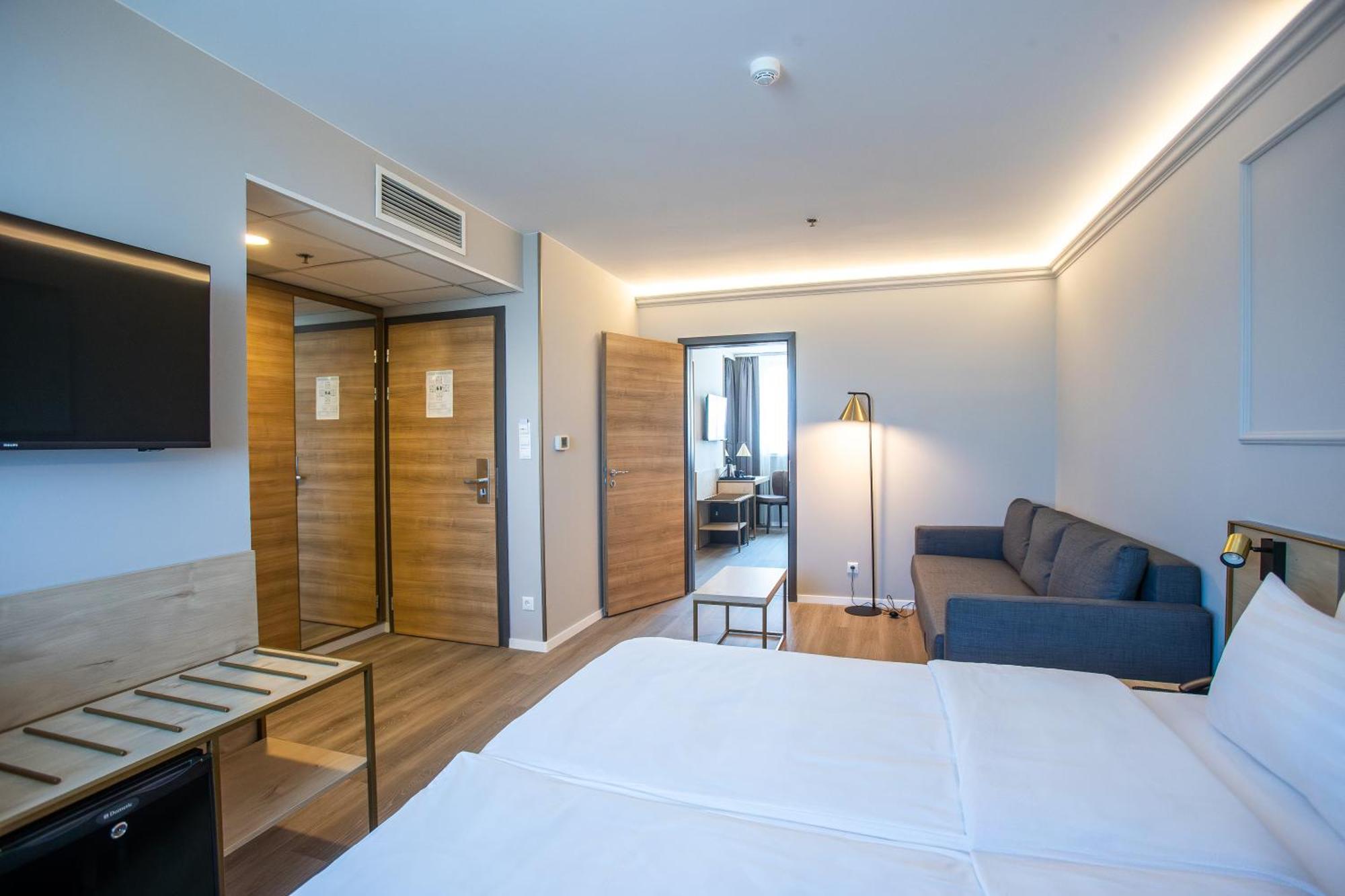Expo Tower By Mellow Mood Hotels Budapest Ngoại thất bức ảnh