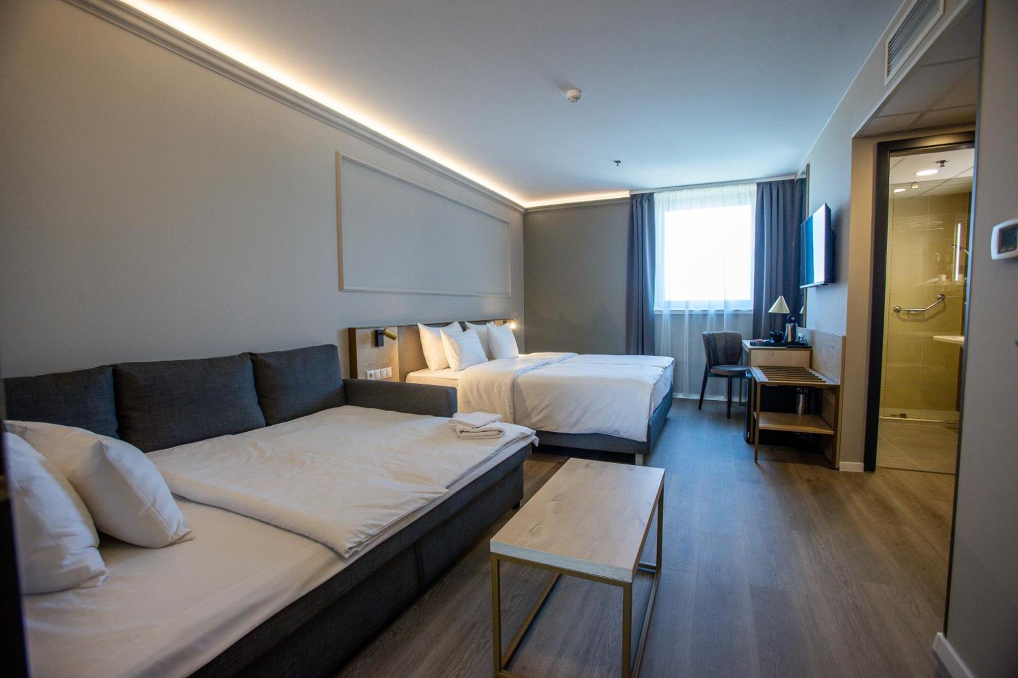 Expo Tower By Mellow Mood Hotels Budapest Ngoại thất bức ảnh